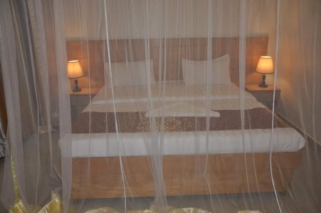 Hoima Eka Hotel Zewnętrze zdjęcie